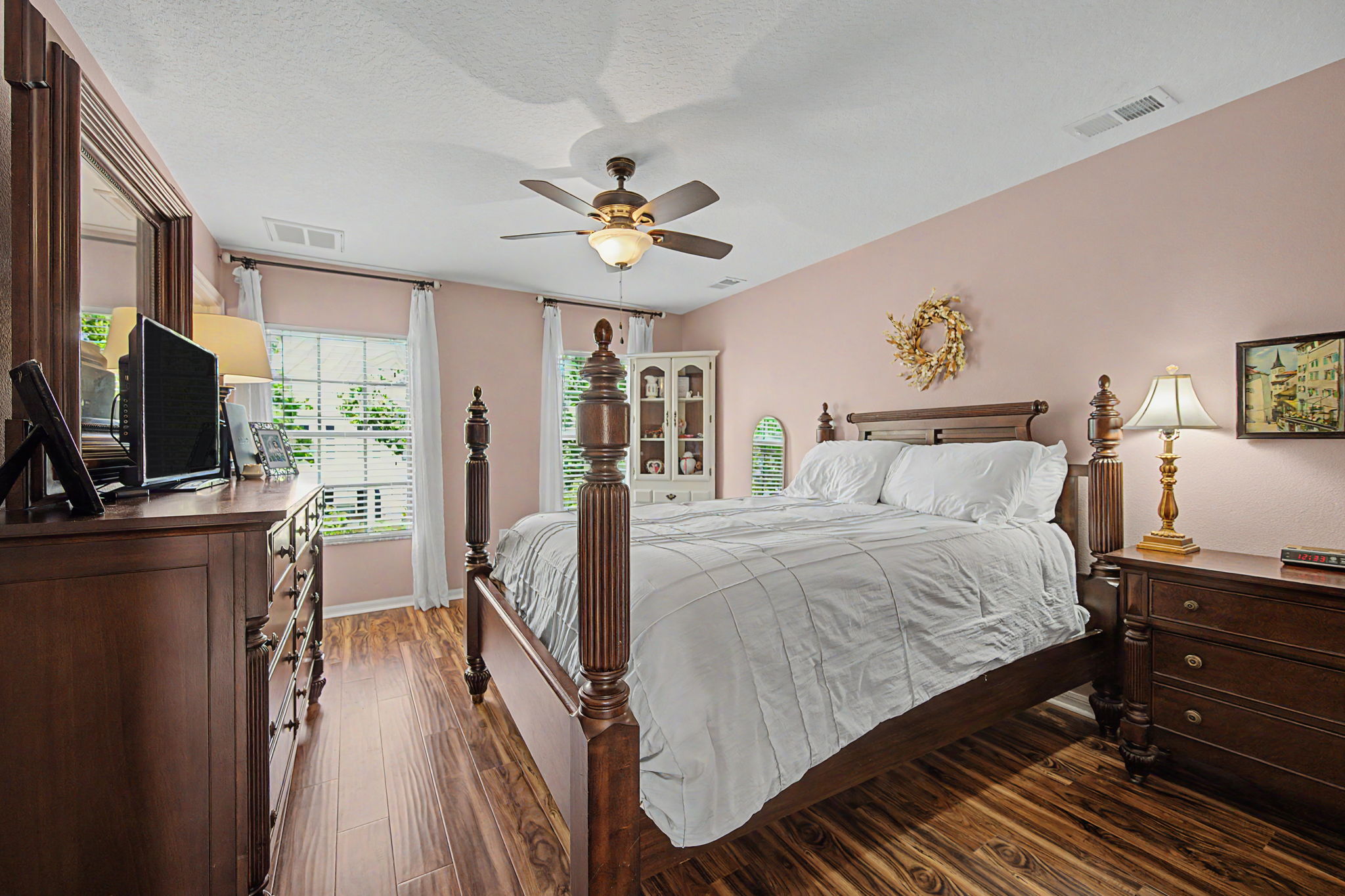 Upper Level Primary Bedroom1a