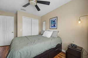 Upper Level Bedroom3e