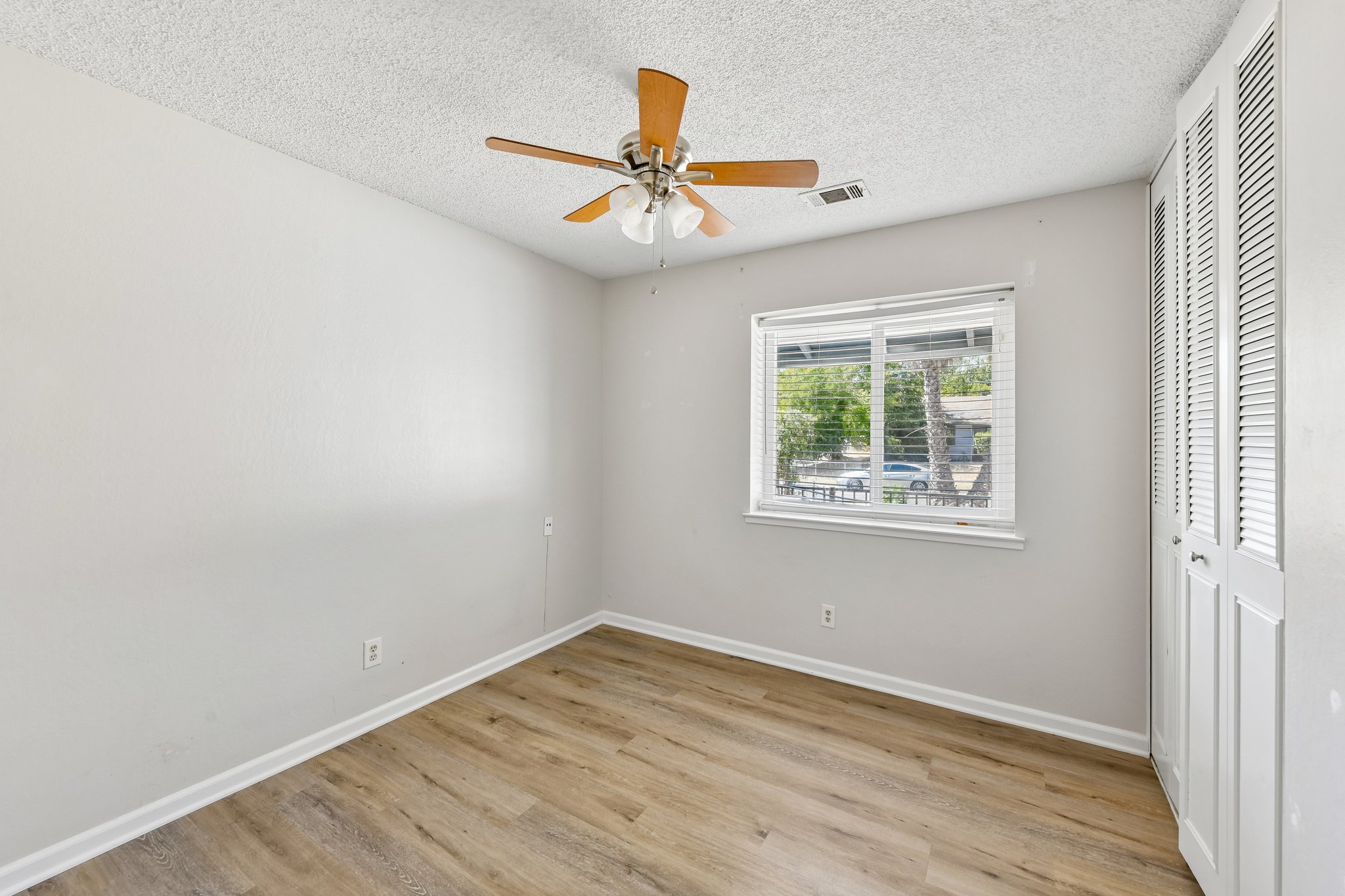 Wrigley Cir-S1309-015.jpg