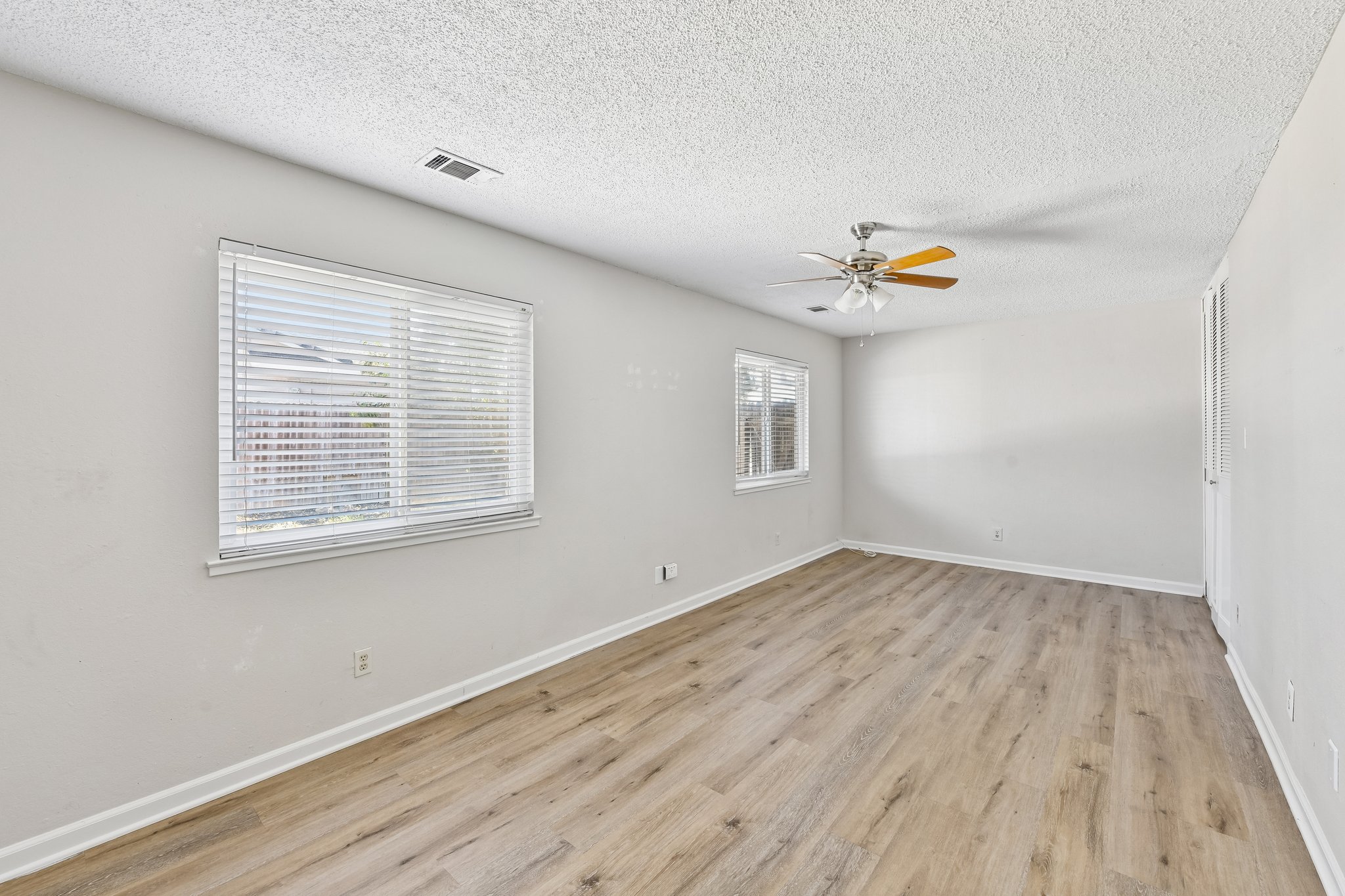 Wrigley Cir-S1309-019.jpg