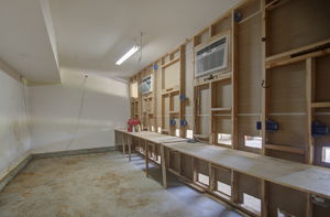  Photo 33