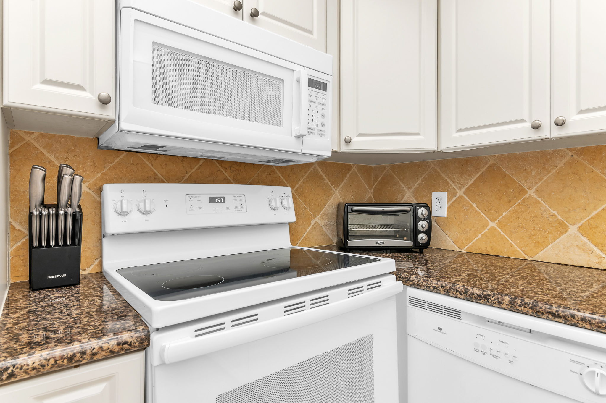 3801 S Ocean Dr, Hollywood, FL 33019, USA Photo 9