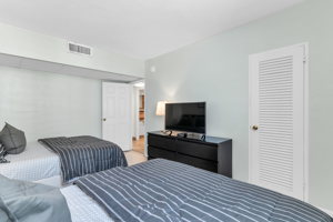 3801 S Ocean Dr, Hollywood, FL 33019, USA Photo 5