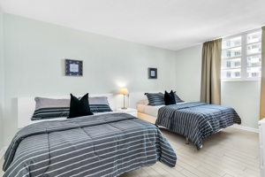 3801 S Ocean Dr, Hollywood, FL 33019, USA Photo 1