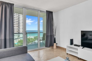 3801 S Ocean Dr, Hollywood, FL 33019, USA Photo 16