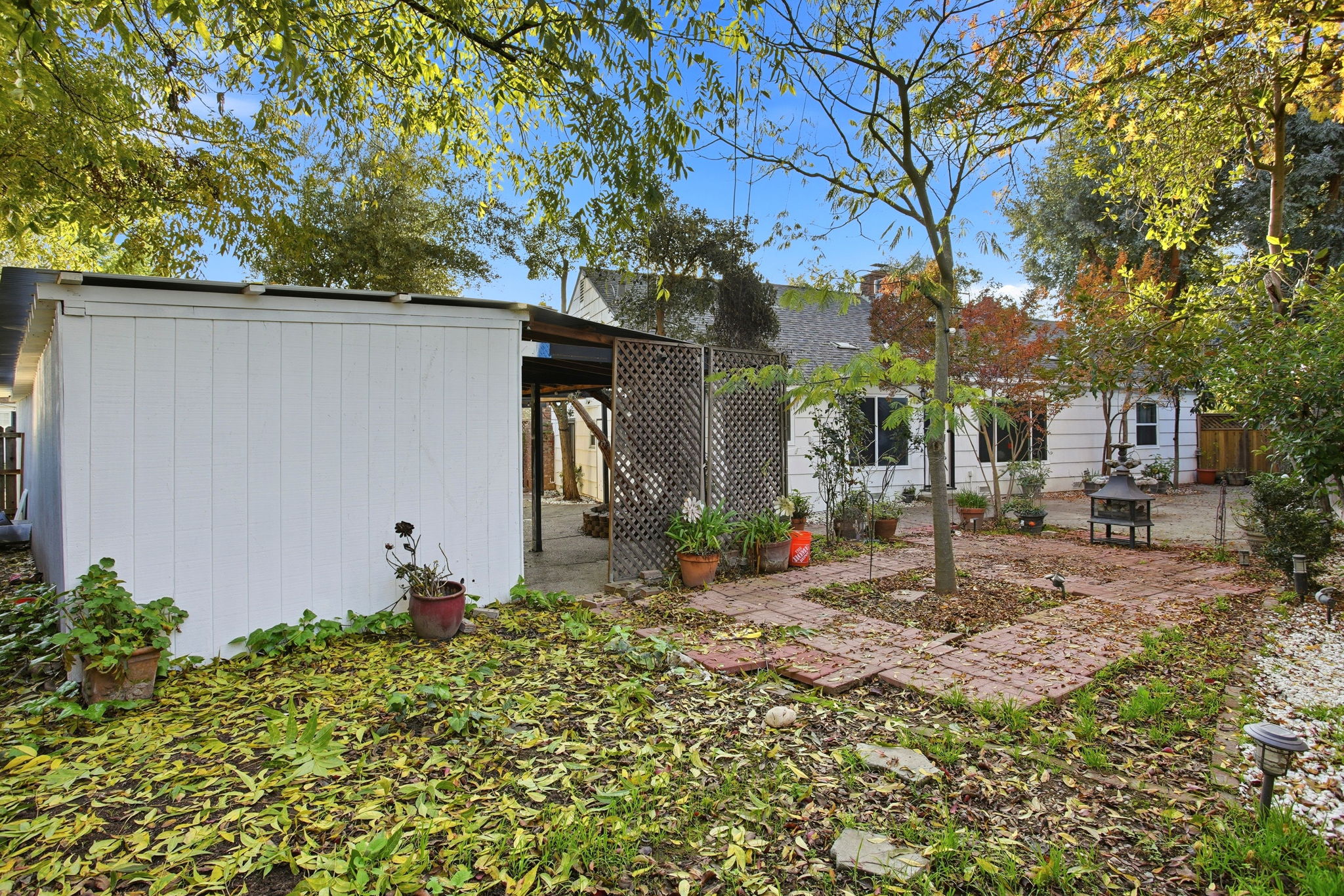 036_F8_3801 Woodcrest Rd