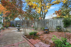 038_F8_3801 Woodcrest Rd