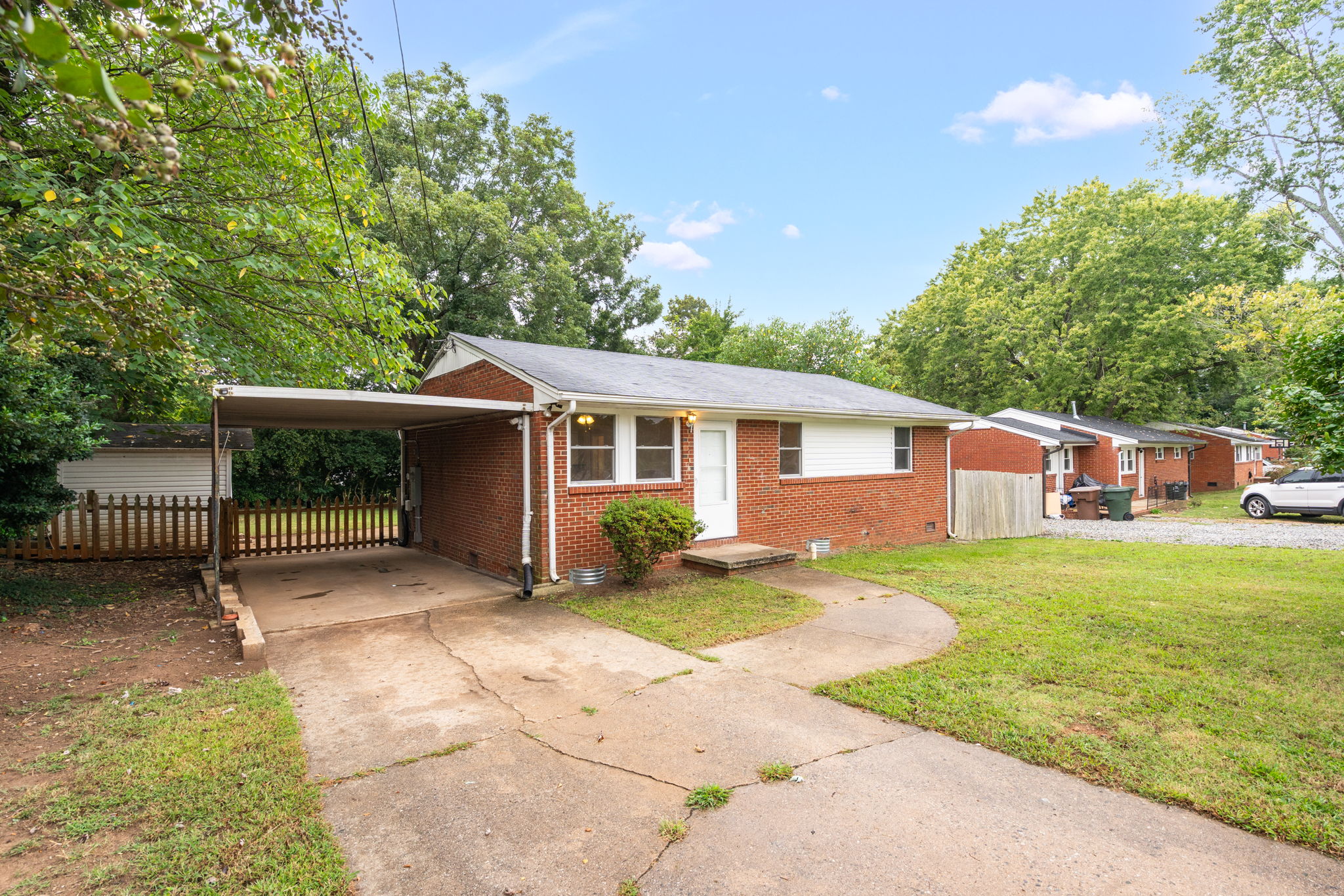3803 Halifax Rd-2