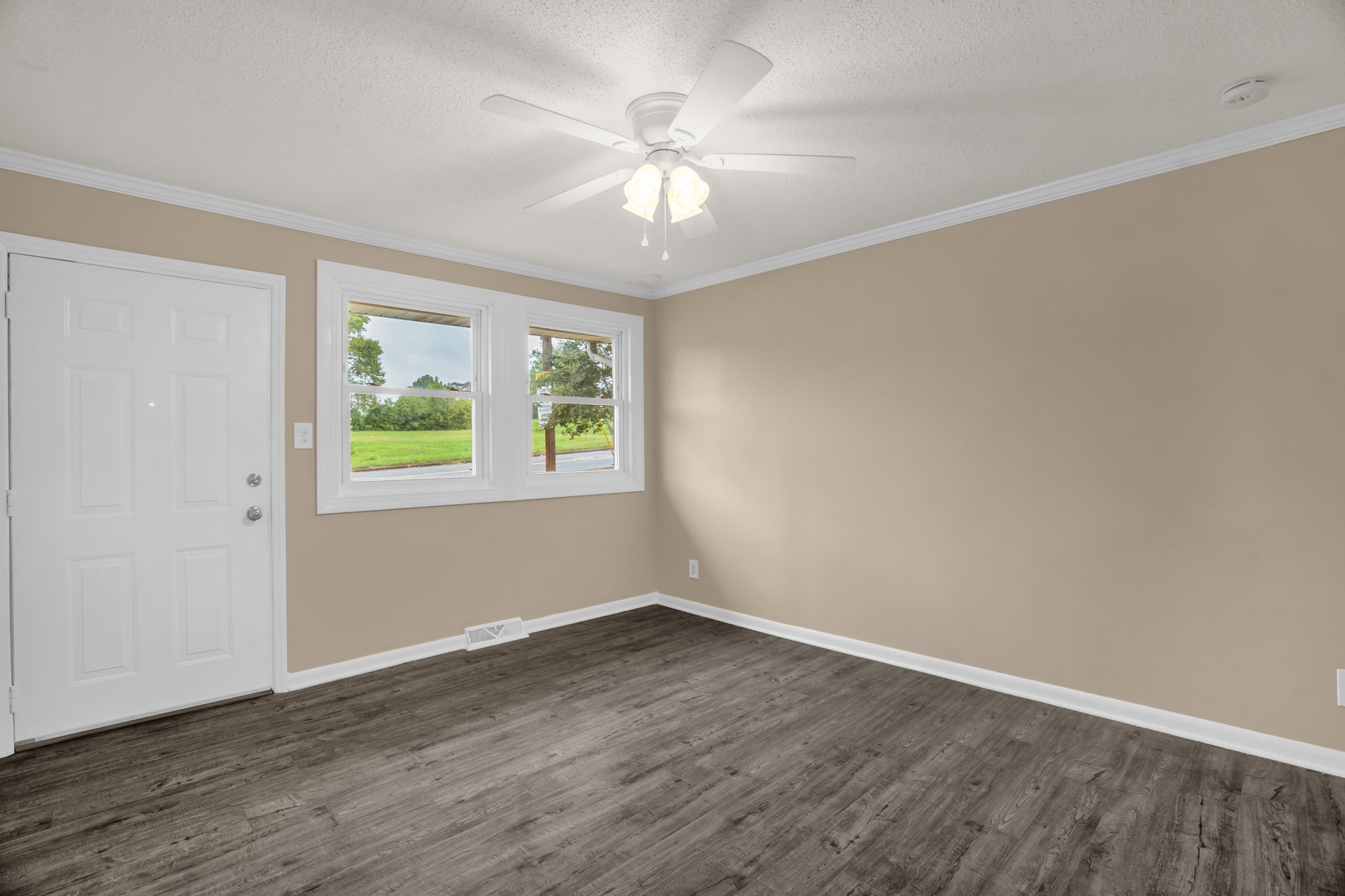 3803 Halifax Rd-8