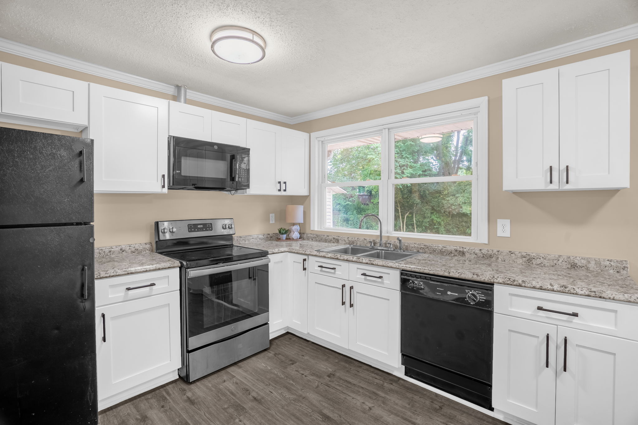 3803 Halifax Rd-10