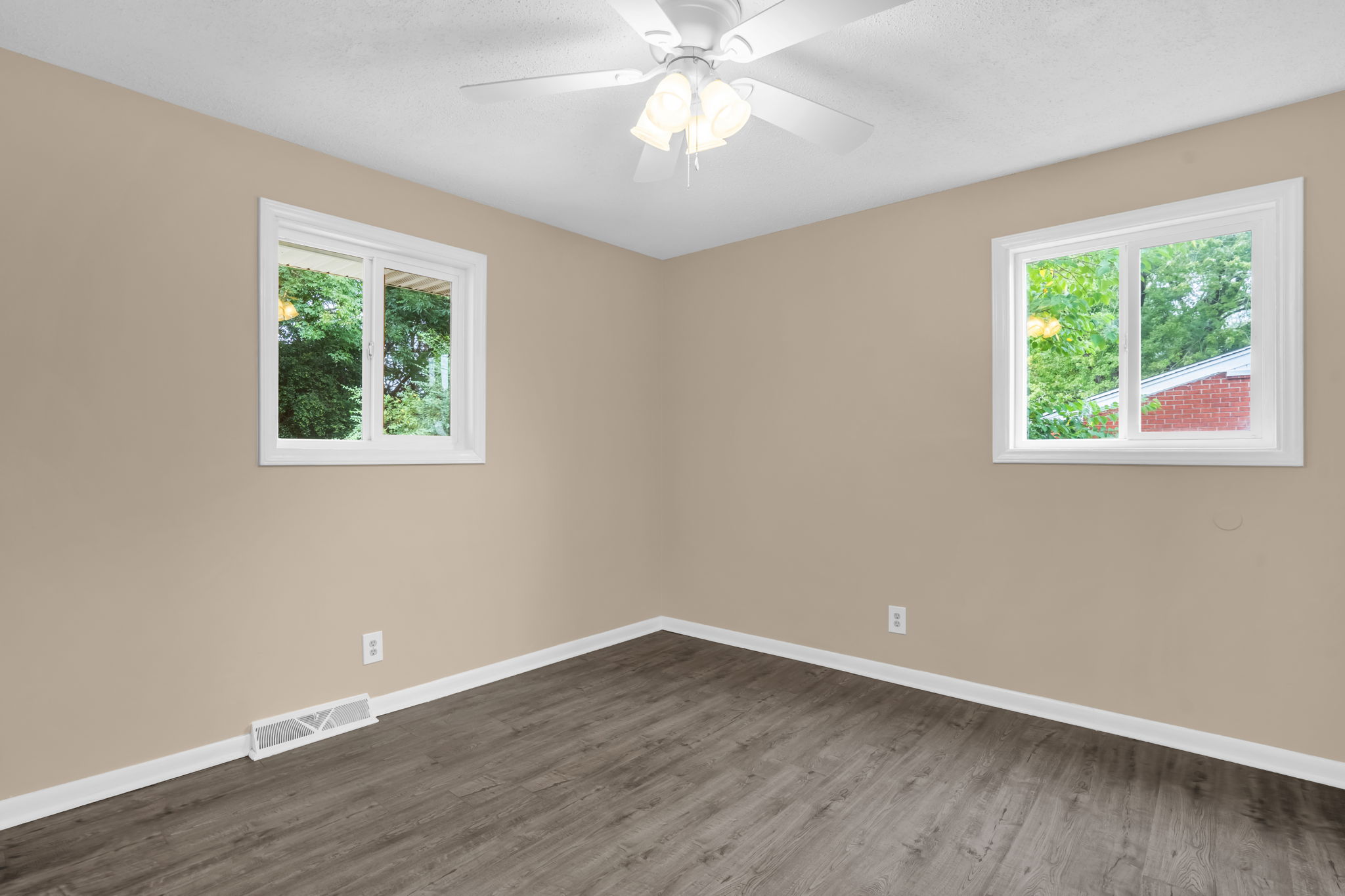 3803 Halifax Rd-17