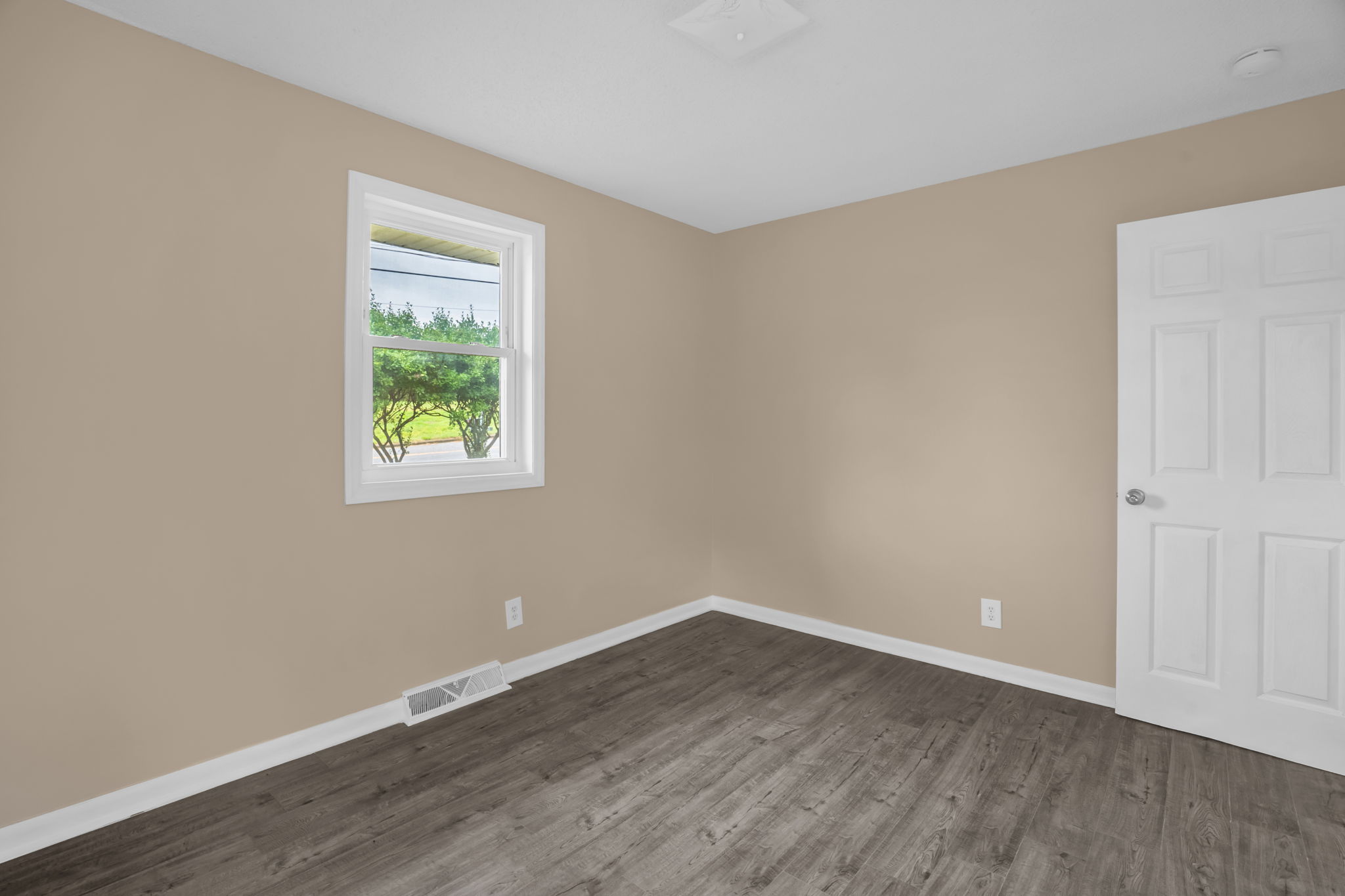 3803 Halifax Rd-22