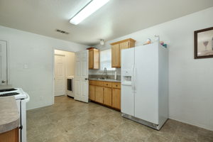 Kitchen/Laundry