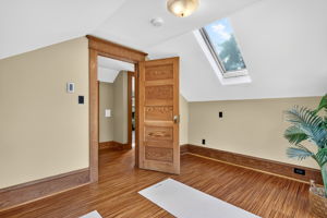  Photo 49