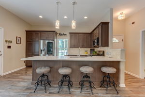 Kitchen/Breakfast Bar