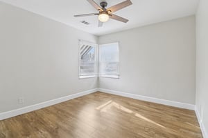 Chamoune Ave-S2312-015.jpg