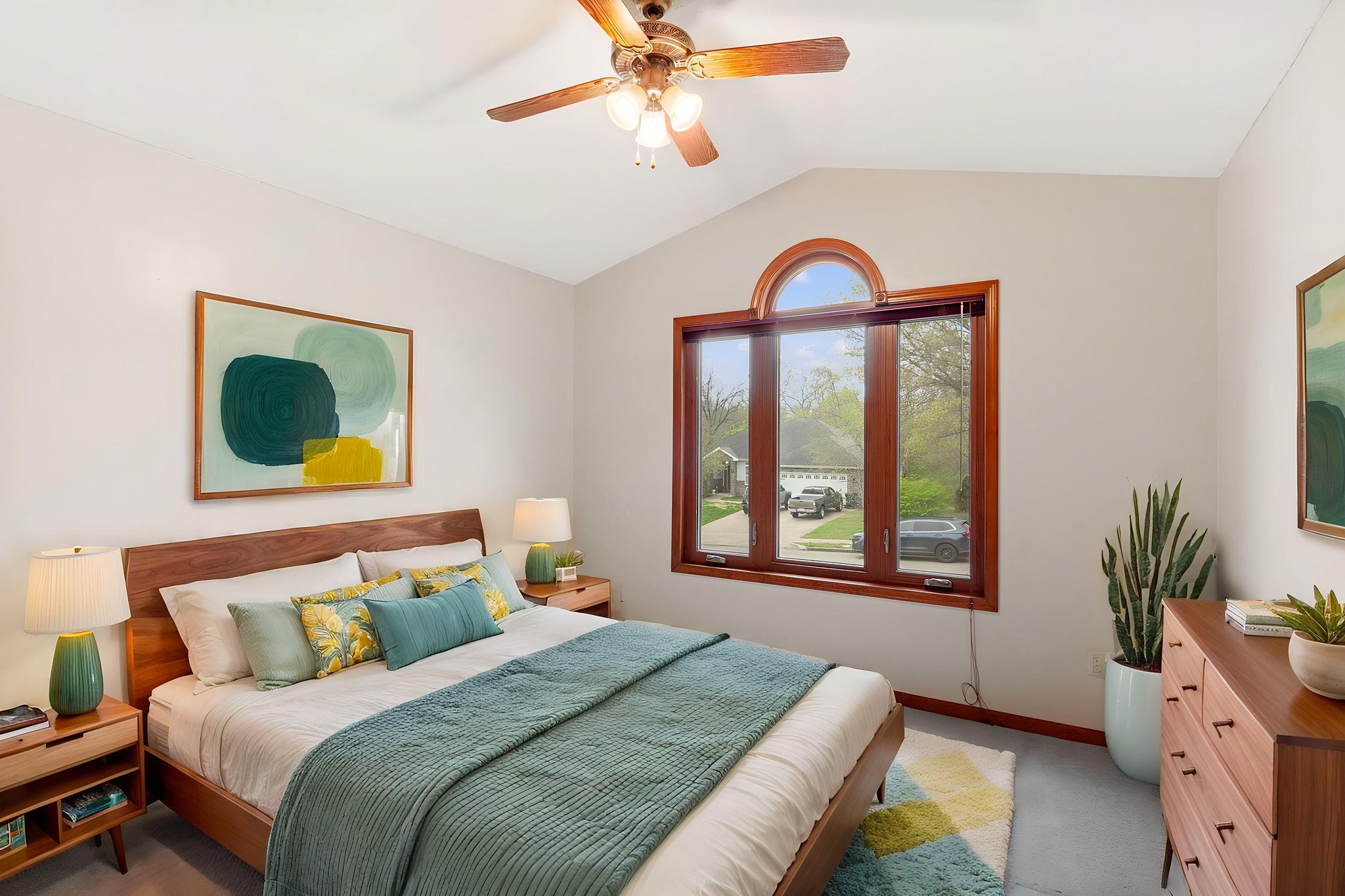 DSC07214 virtually staged.jpeg