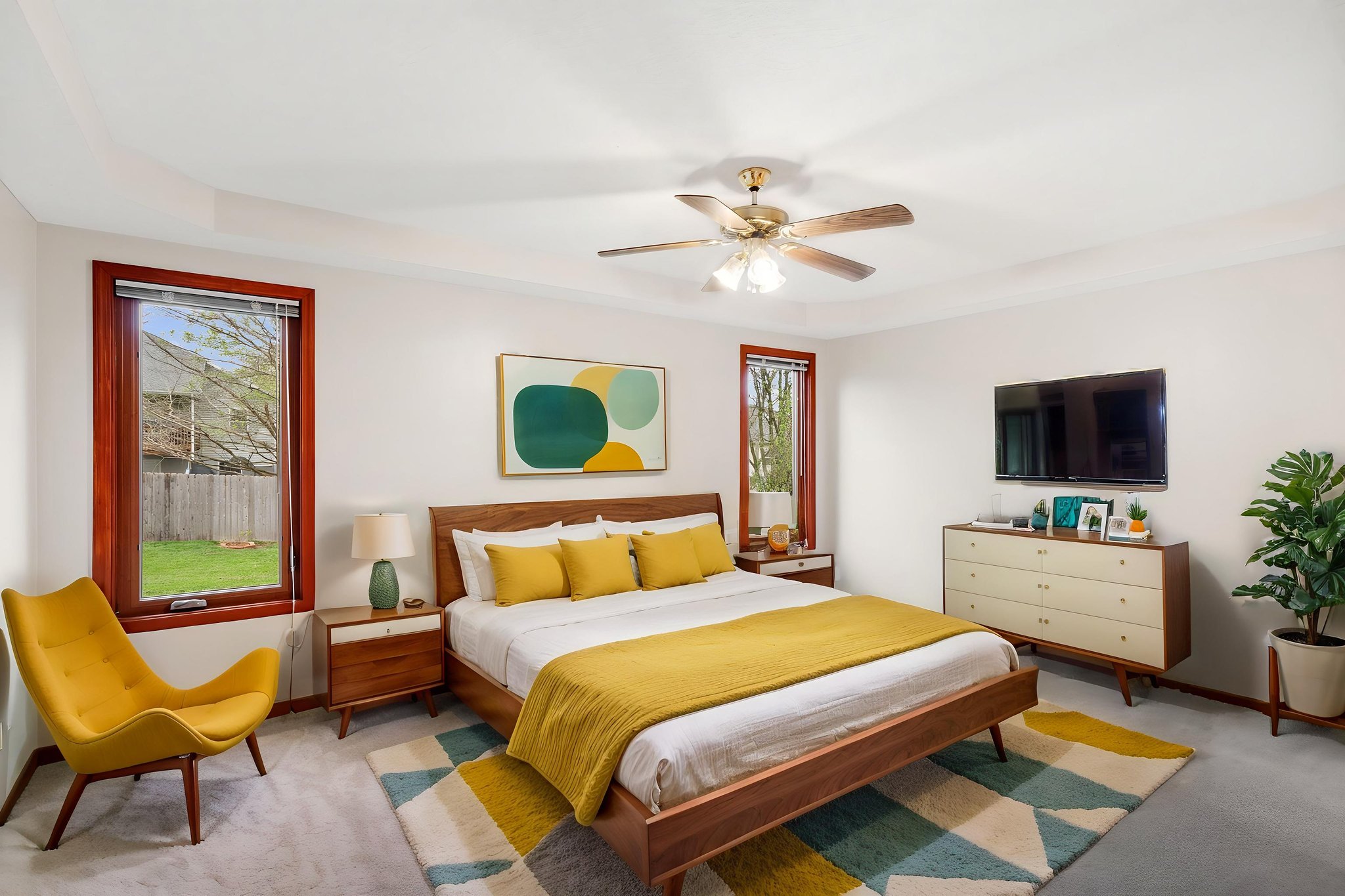 DSC07234 virtually staged.jpeg