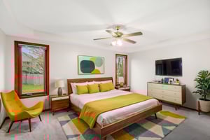 DSC07234 virtually staged.jpeg