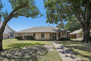 Sunhill Dr-S2808-003.jpg