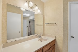 Sunhill Dr-S2808-023.jpg