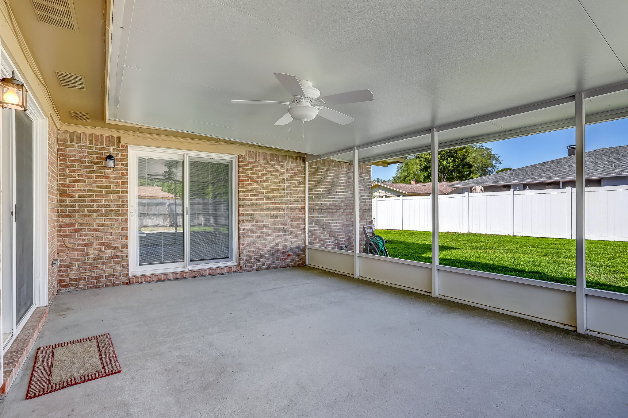 Screened-in Porch