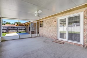 Screened-in Porch