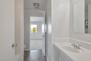 041_38072 Woodruff Dr 