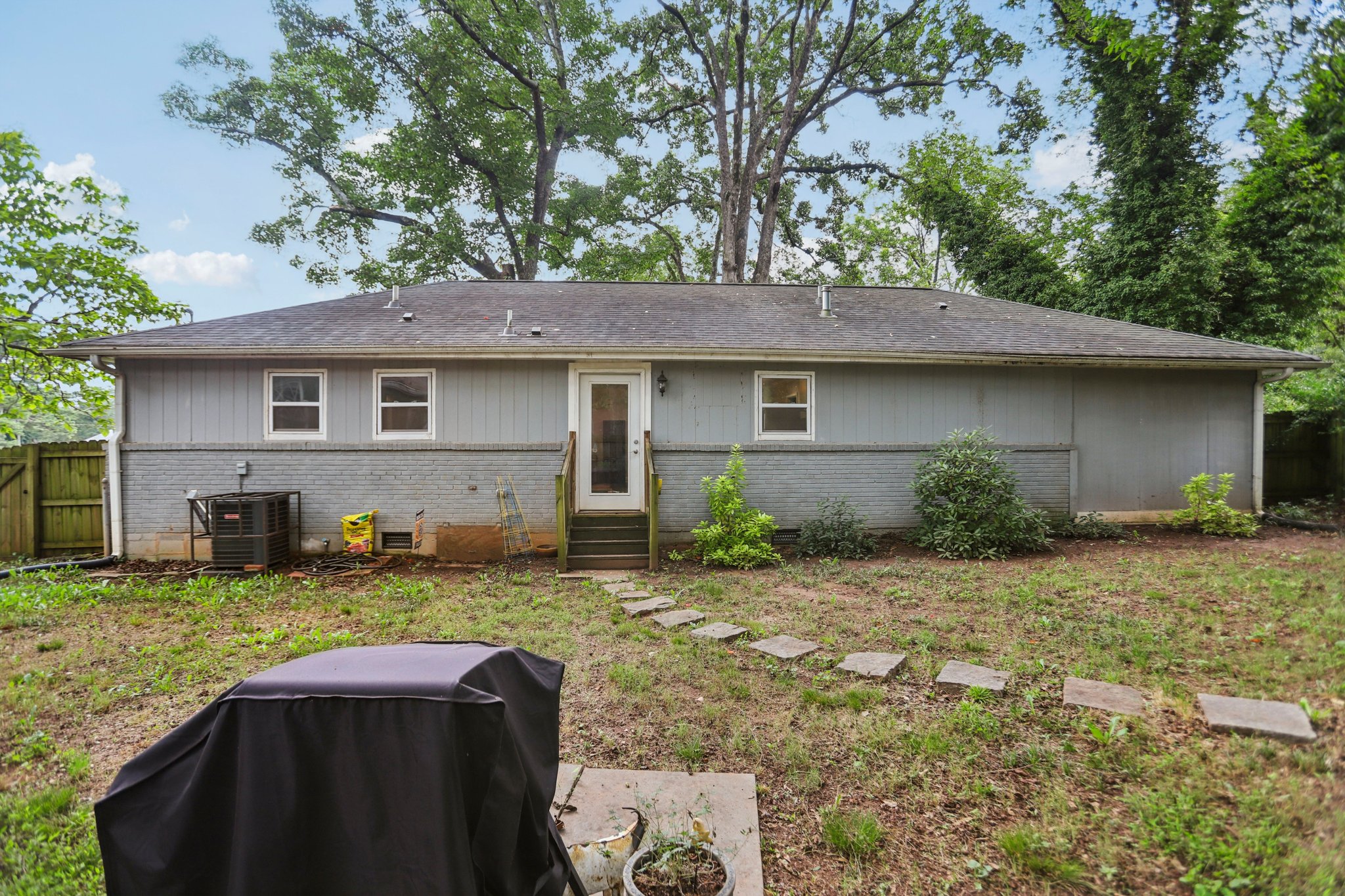 Turner Heights Dr-S1308-030.jpg