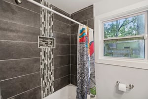 Turner Heights Dr-S1308-019.jpg