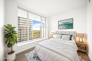 DSC08246 virtually staged.jpeg