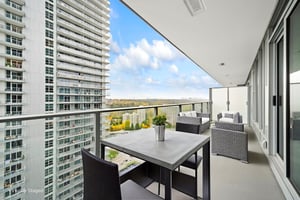 DSC08291 virtually staged.jpeg