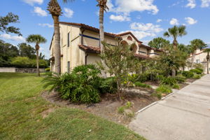 Welcome to 3809 La Vista Cir Unit 229