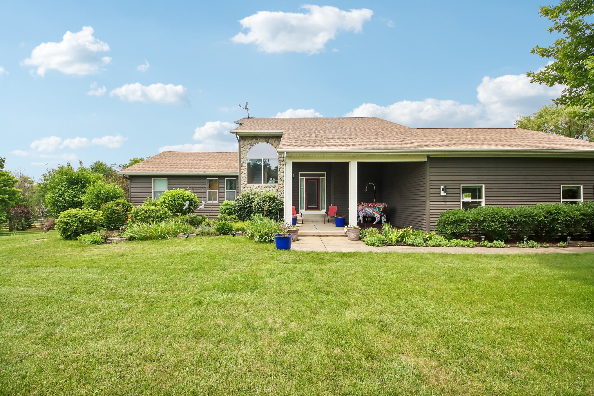 Standish Rd-S2906-002.jpg
