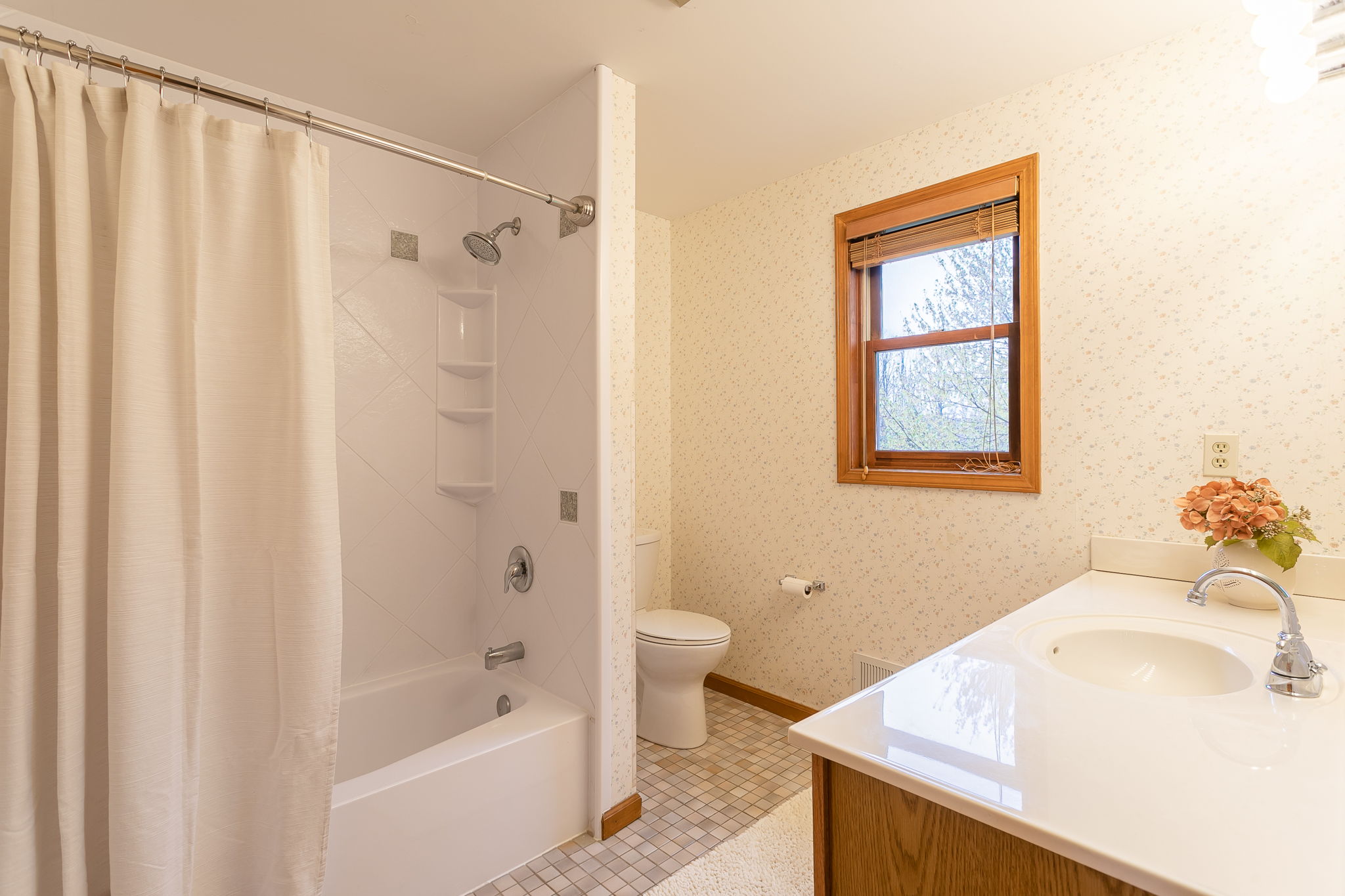 381 Aldrich Rd, Fairport, NY 14450 Realtogs