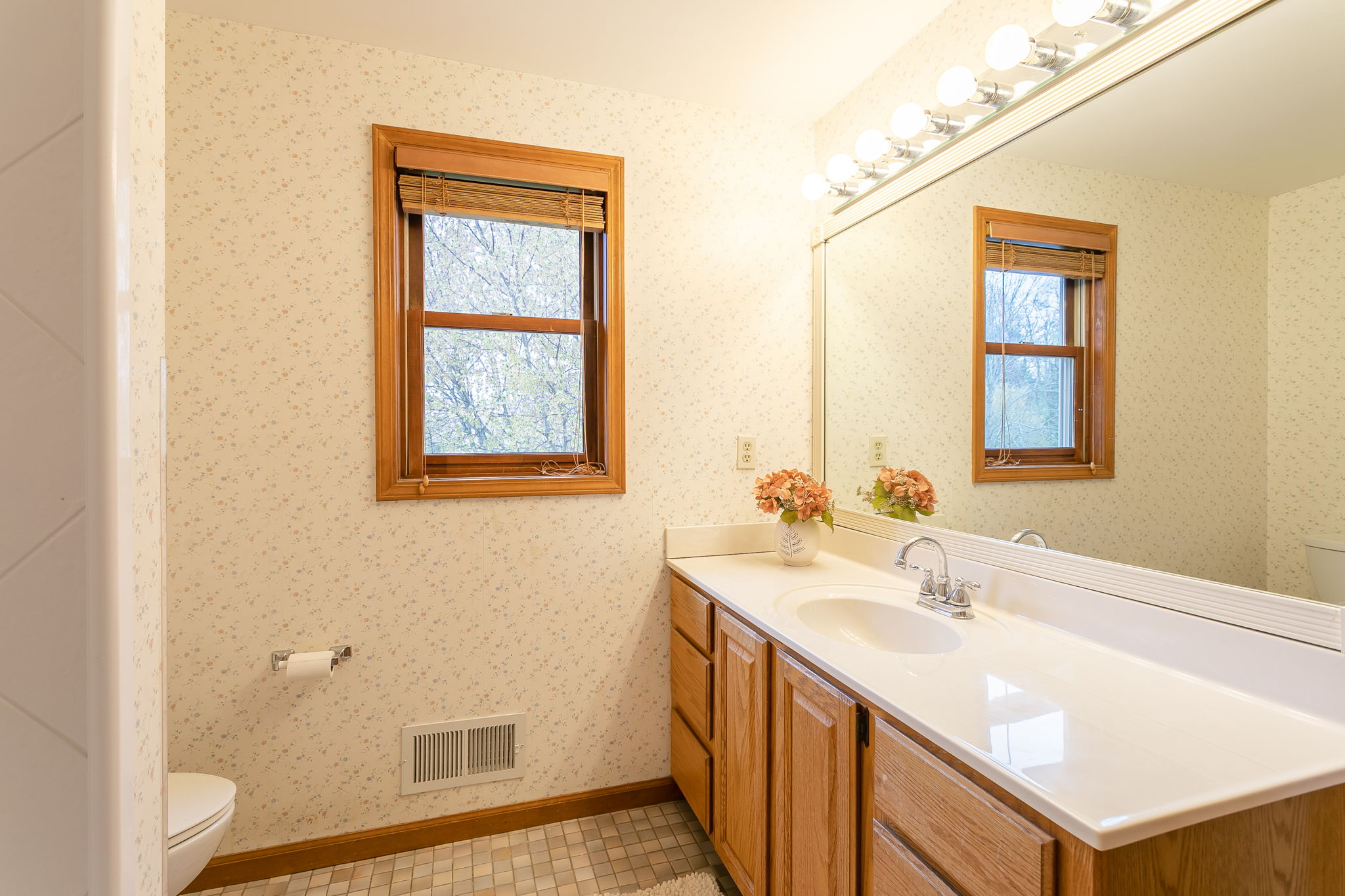 381 Aldrich Rd, Fairport, NY 14450 Realtogs