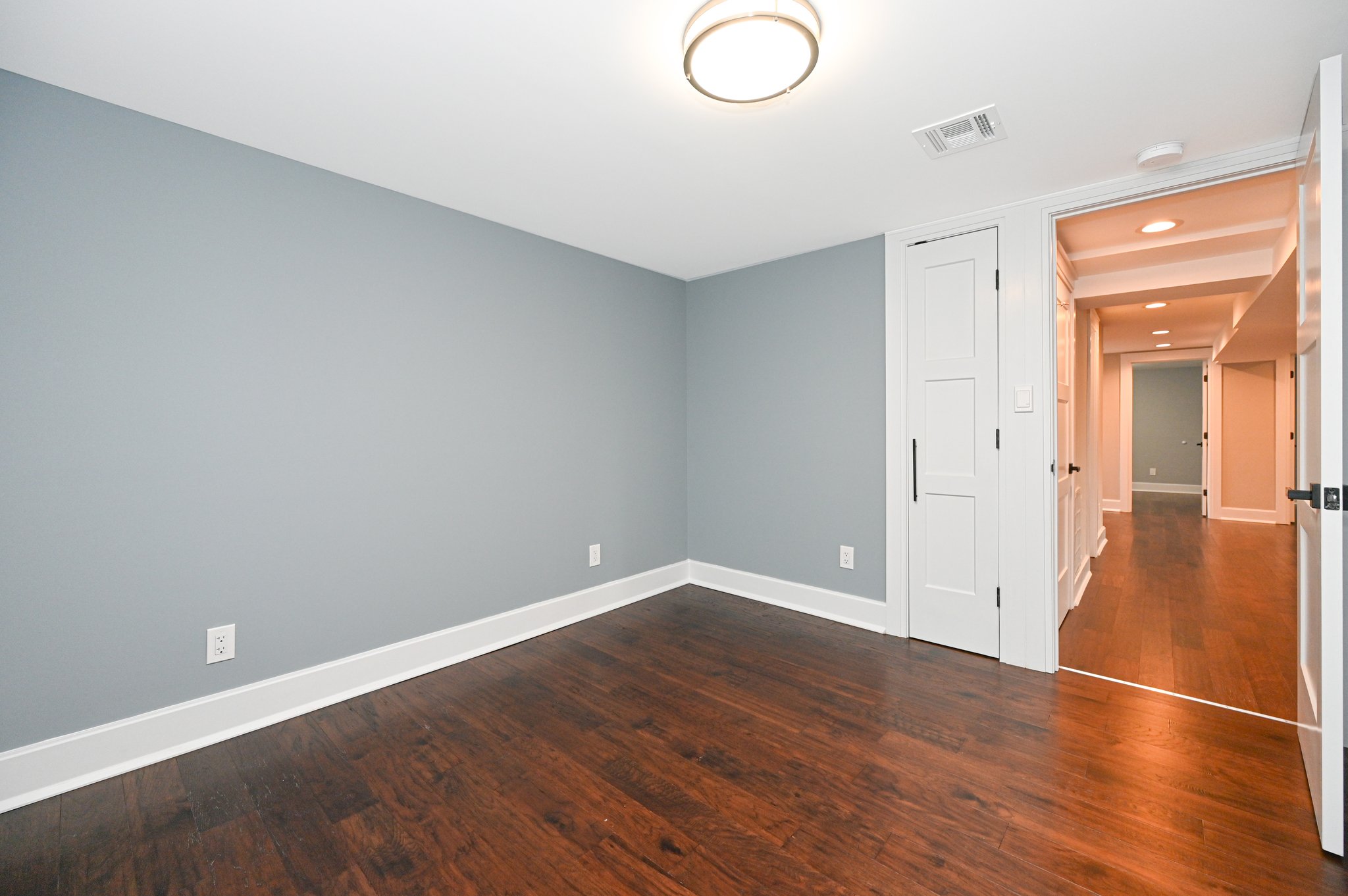 381 Garden St, West Islip, NY 11795, US Photo 55
