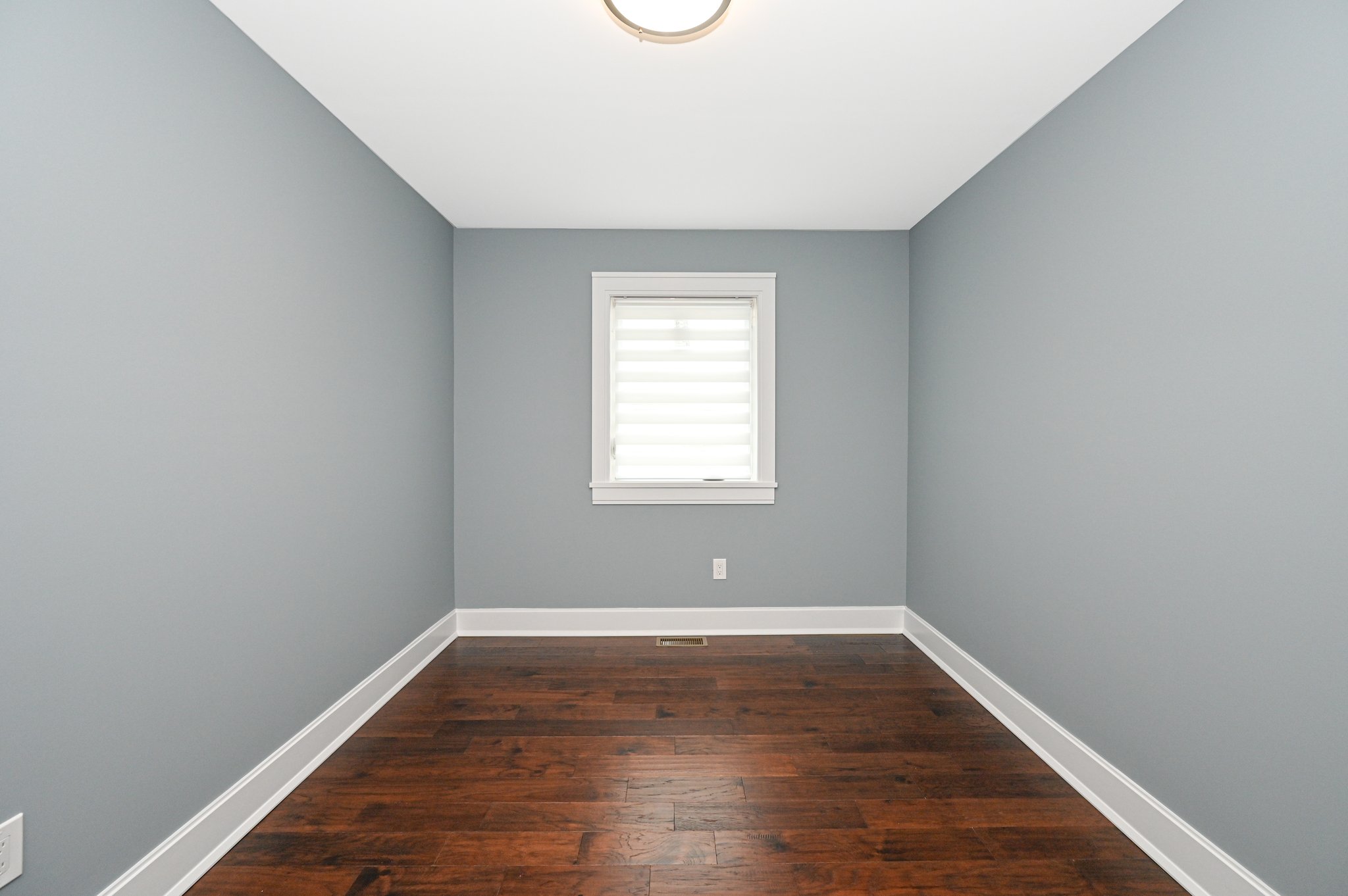 381 Garden St, West Islip, NY 11795, US Photo 25