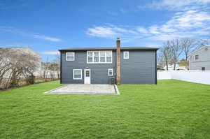 381 Garden St, West Islip, NY 11795, US Photo 7