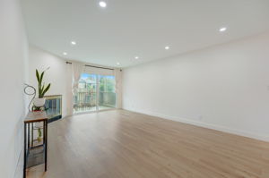 Half Moon Ln-006