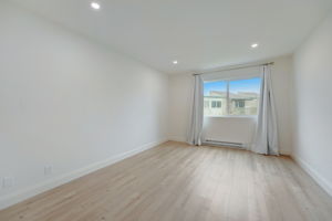 Half Moon Ln-018