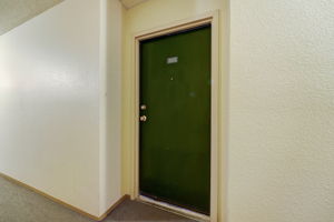 Half Moon Ln-005