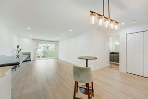 Half Moon Ln-013
