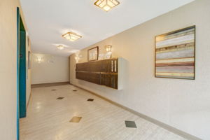 Half Moon Ln-004