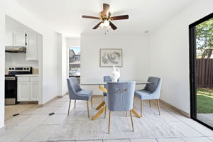  Photo 136