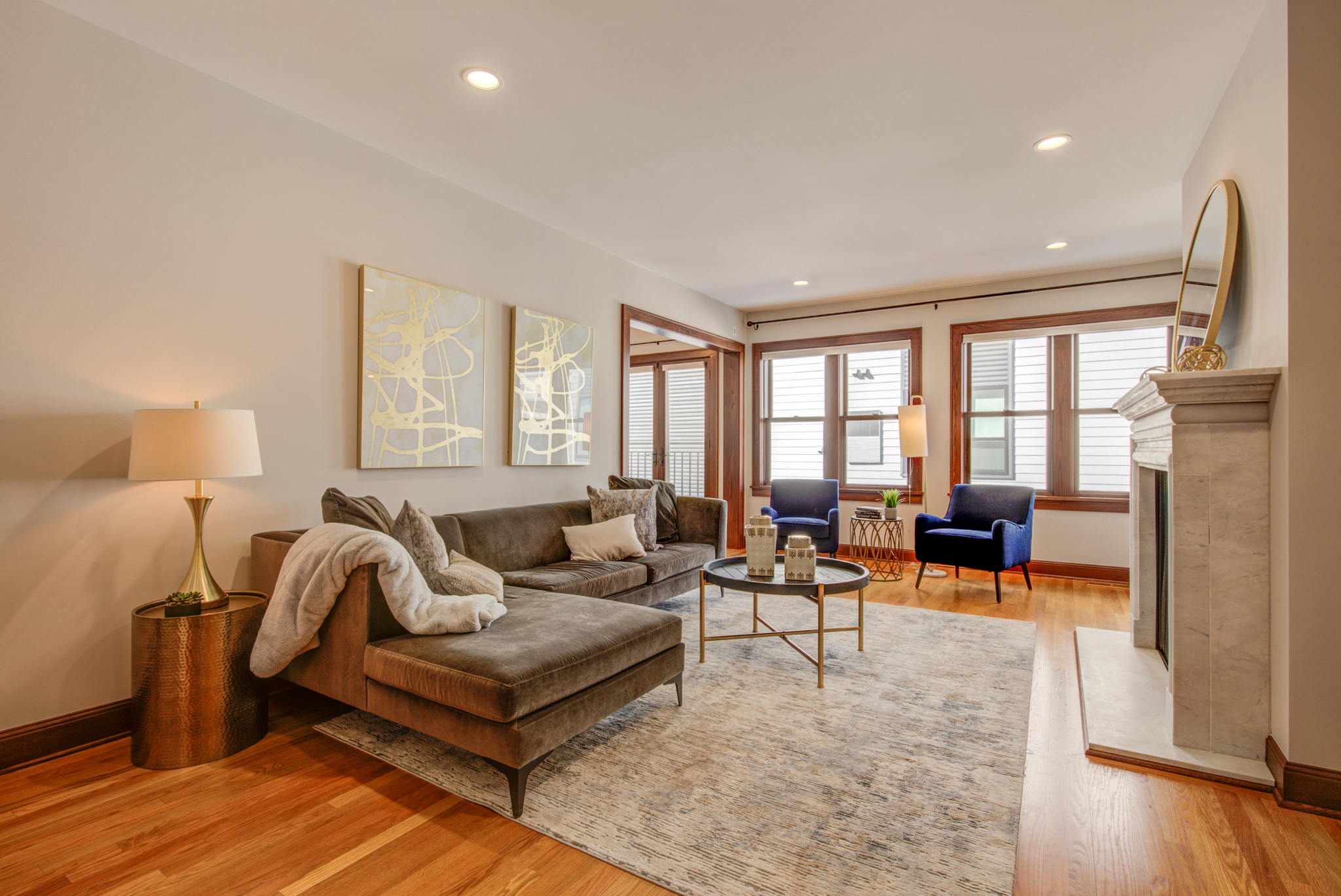 LIVINGROOM