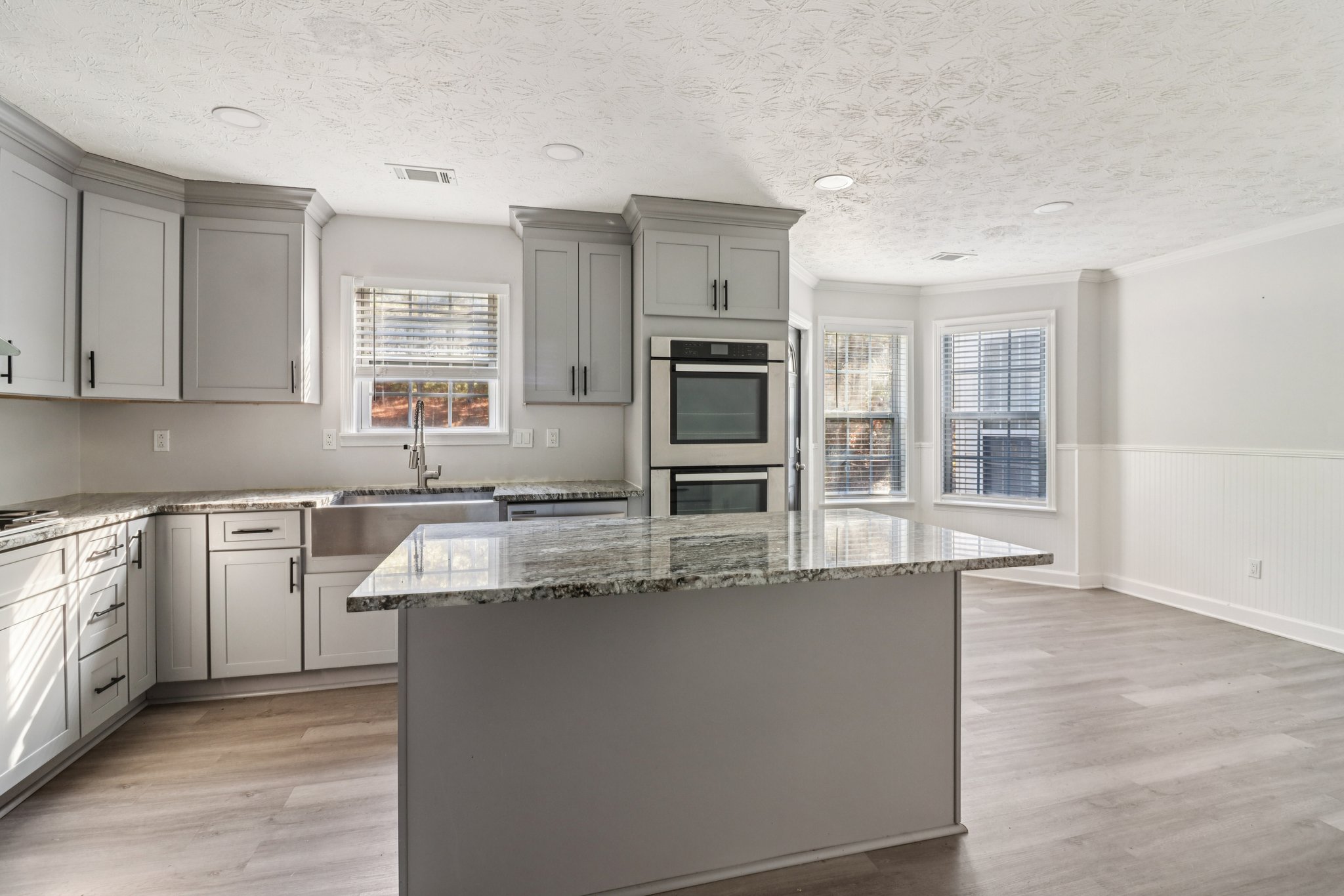 Weeping Willow Ln-S1112-015.jpg