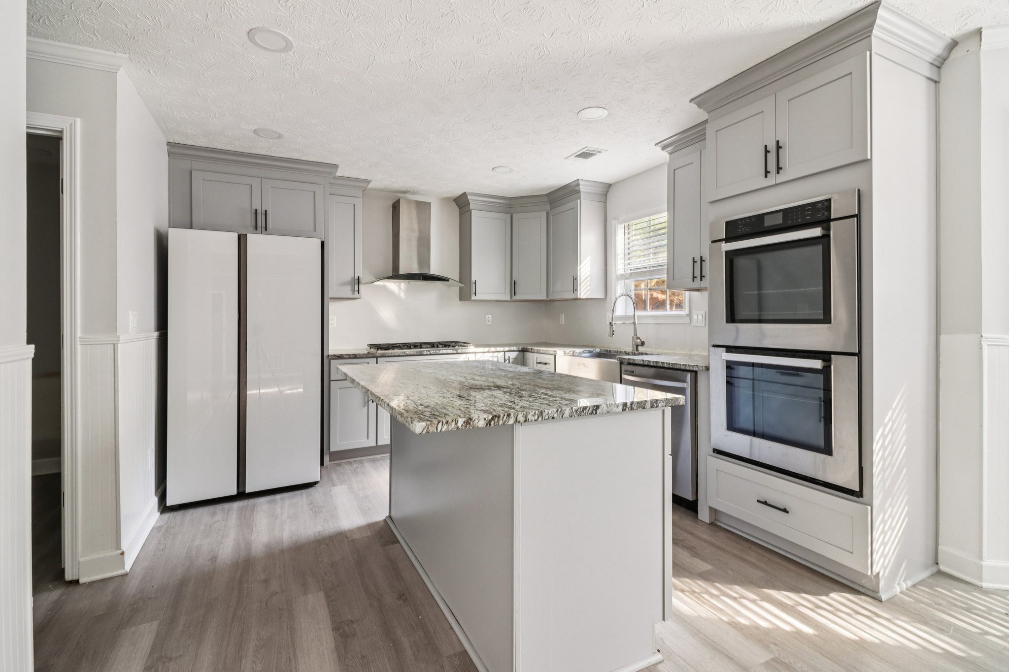 Weeping Willow Ln-S1112-017.jpg