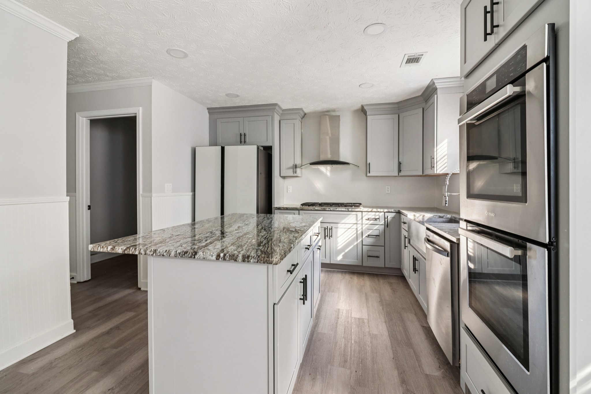 Weeping Willow Ln-S1112-018.jpg