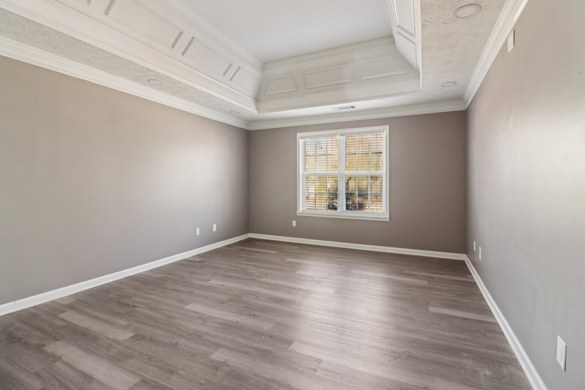 Weeping Willow Ln-S1112-022.jpg